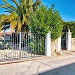 Vila Alta *